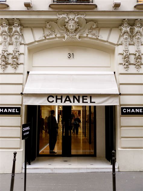 chanel paris shops.